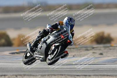 media/Nov-16-2025-Race Pace (Sun) [[8c5fa54630]]/Non Verified Riders (1st 20 Minutes)/1-Turn 14 (10am)/